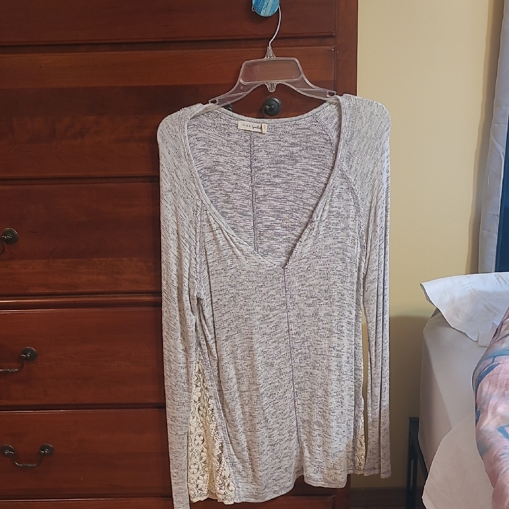 Chic Heather Gray Blouse with Lace Accents